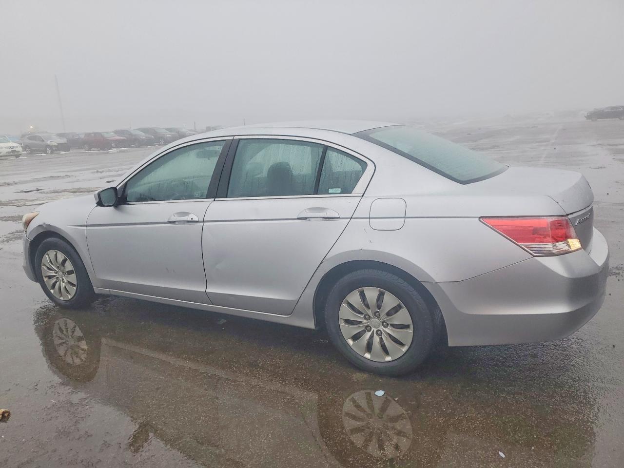 2009 HONDA ACCORD LX photo 2