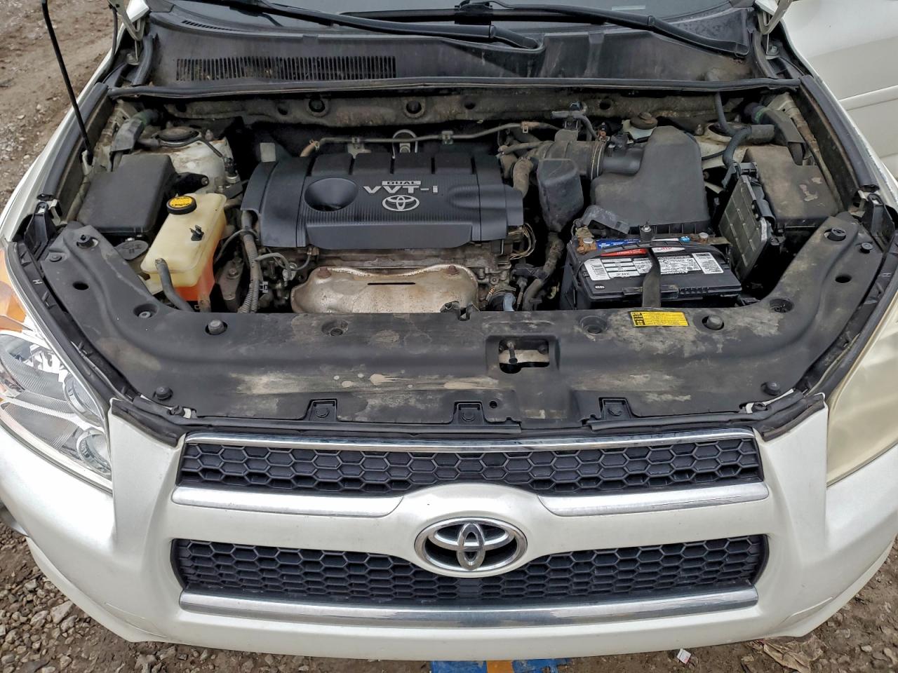 2010 TOYOTA RAV4 LIMITED photo 23
