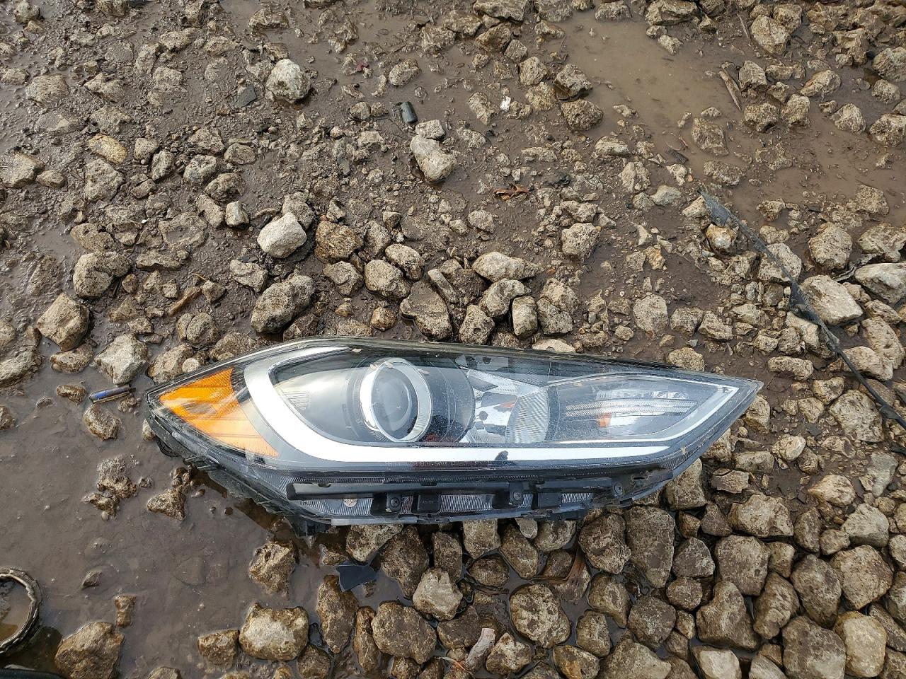 2017 HYUNDAI ELANTRA SE photo 12