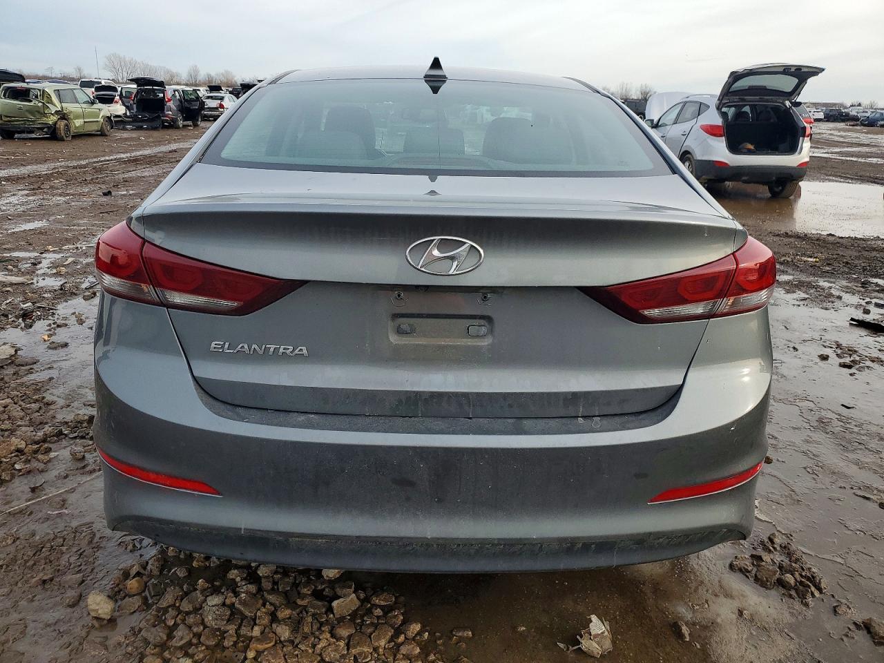 2017 HYUNDAI ELANTRA SE photo 6