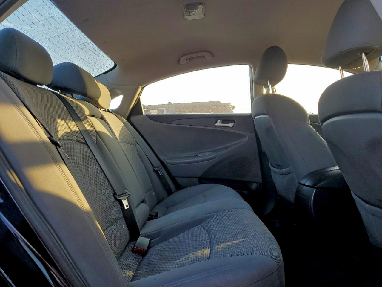2014 HYUNDAI SONATA GLS photo 10