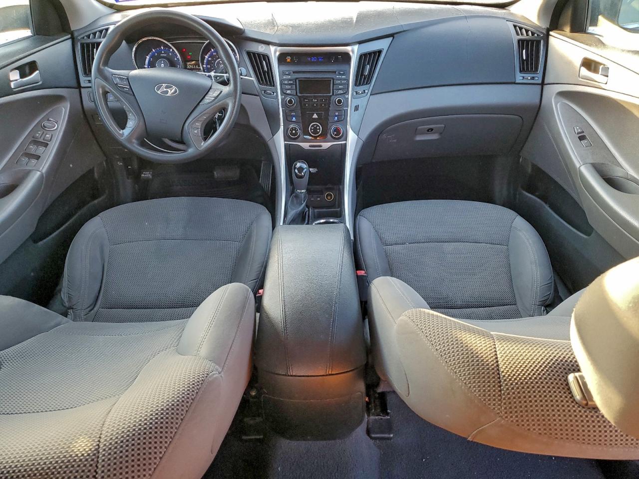 2014 HYUNDAI SONATA GLS photo 8