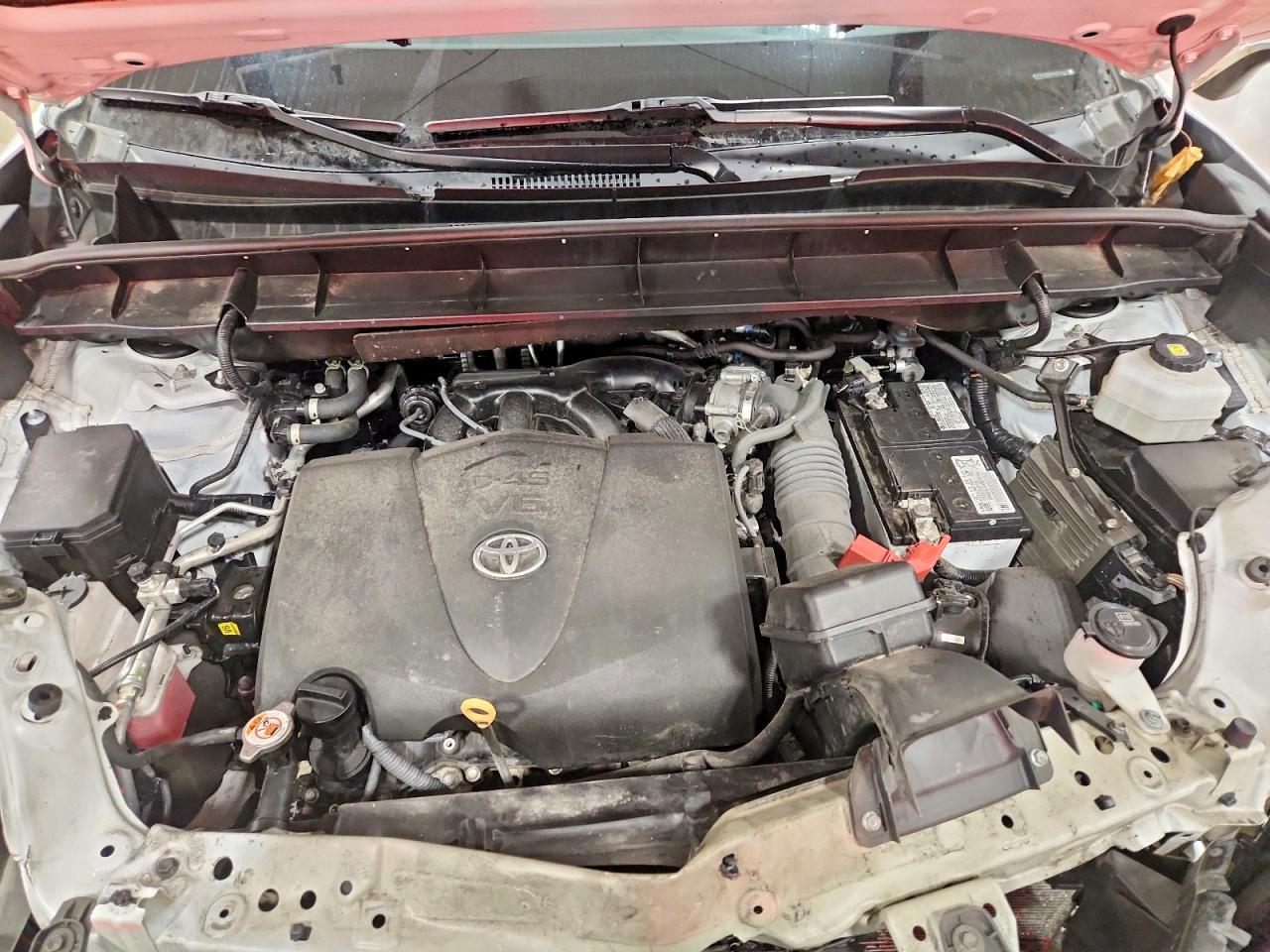 2022 TOYOTA HIGHLANDER XLE photo 34