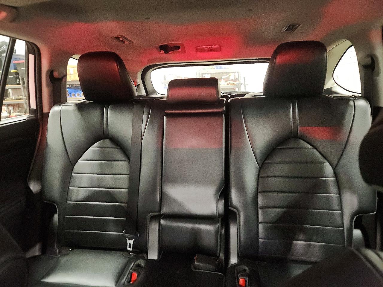 2022 TOYOTA HIGHLANDER XLE photo 28