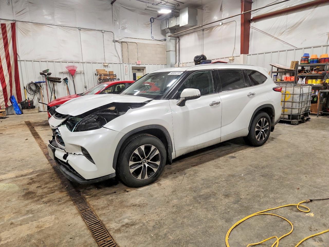 2022 TOYOTA HIGHLANDER
