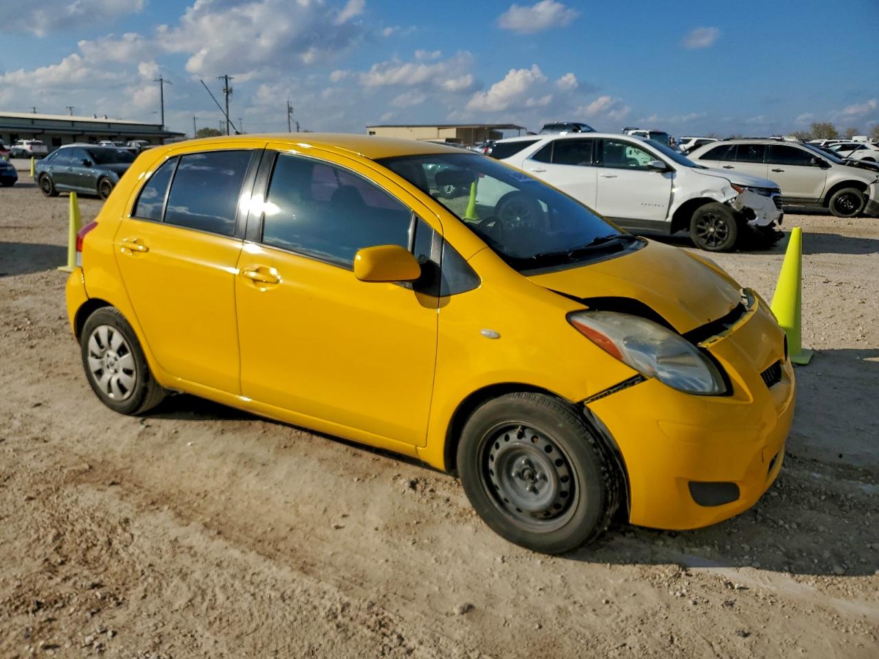 2009 TOYOTA YARIS photo 4