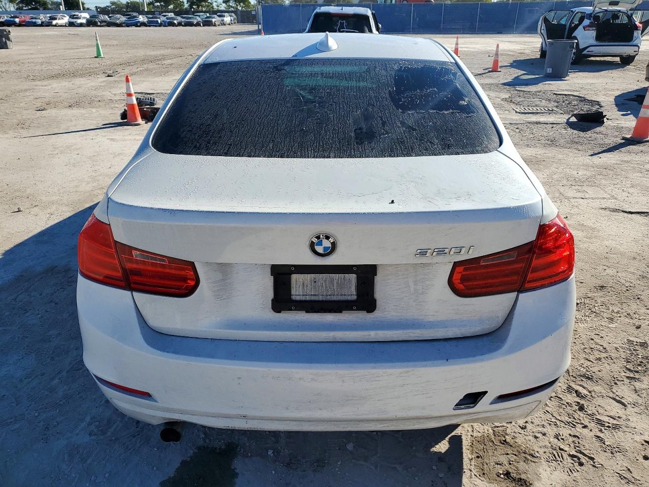 2014 BMW 320 I photo 11