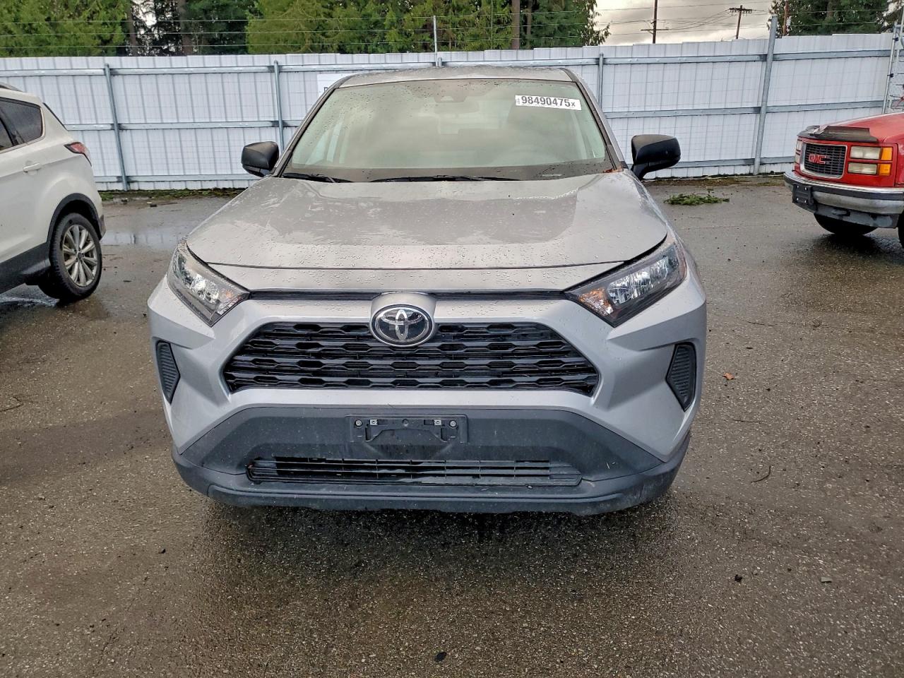 2022 TOYOTA RAV4 LE photo 9