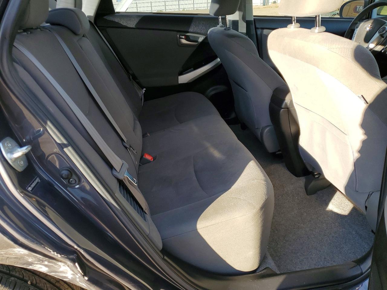 2012 TOYOTA PRIUS photo 10