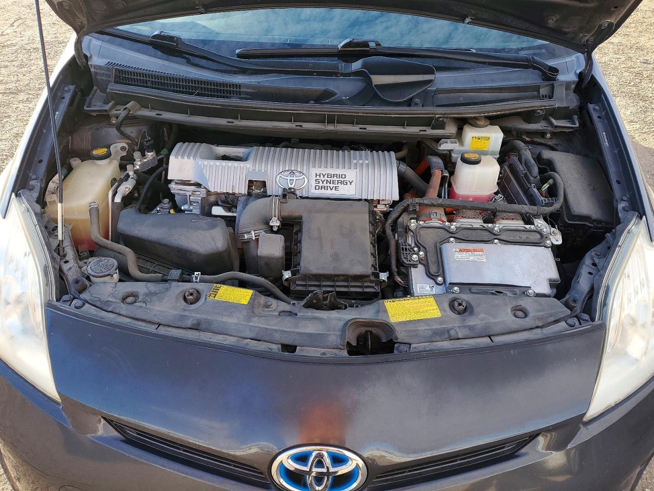 2012 TOYOTA PRIUS photo 11