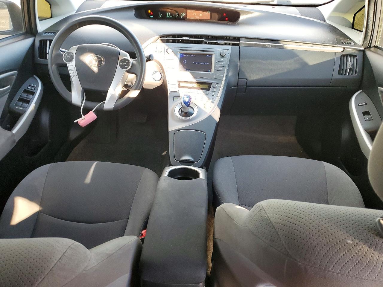 2012 TOYOTA PRIUS photo 8