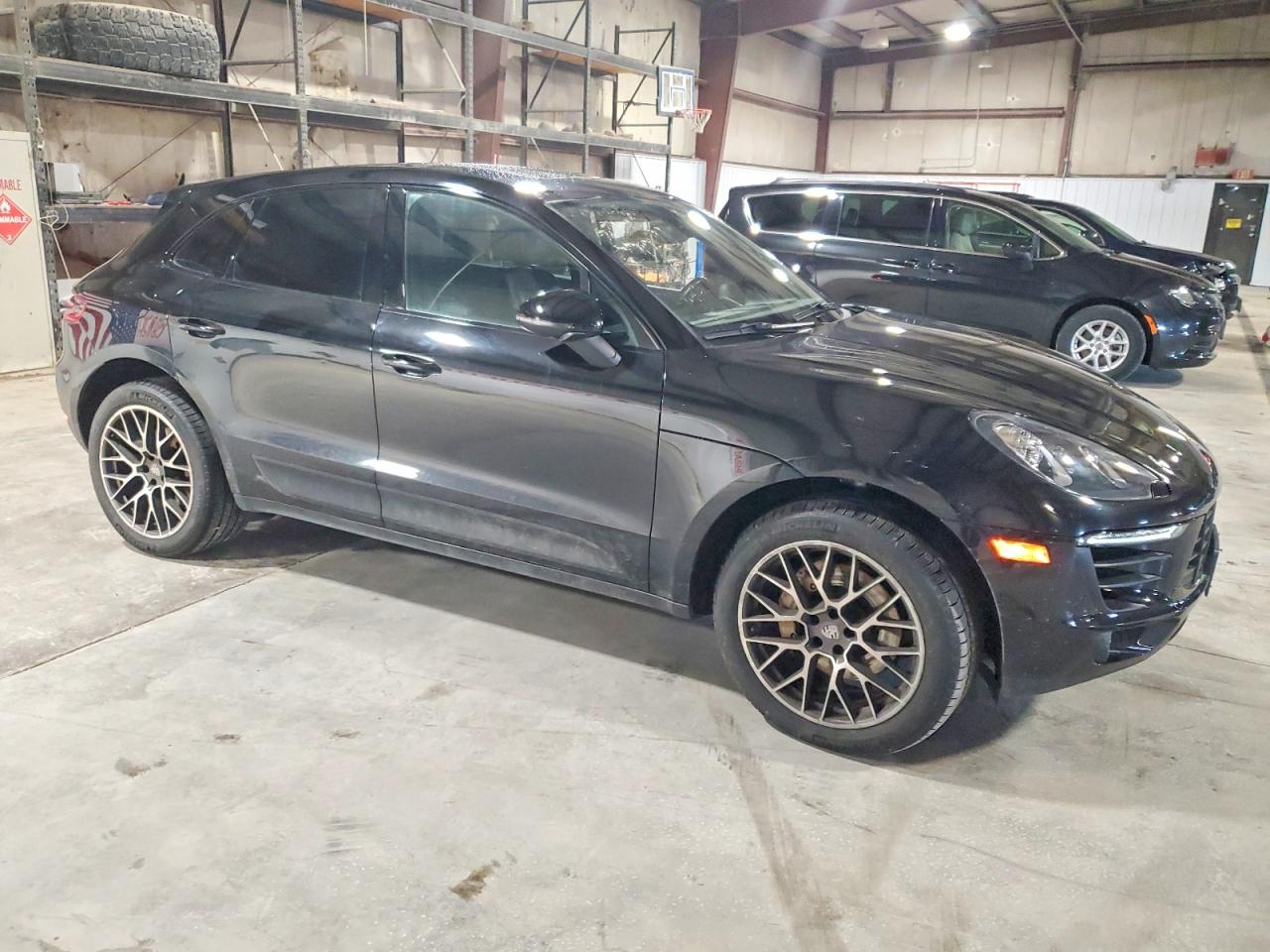 2017 PORSCHE MACAN S photo 4
