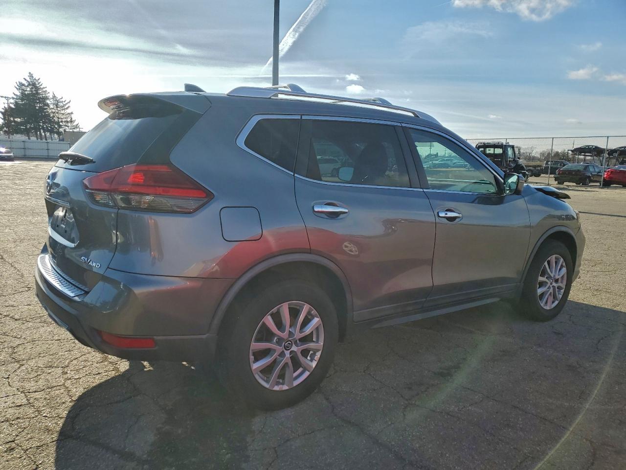 2017 NISSAN ROGUE S photo 3
