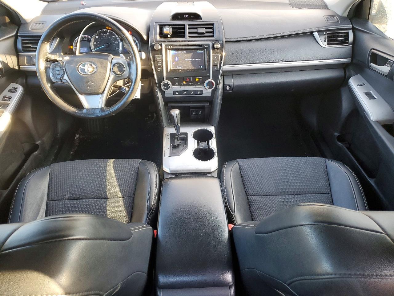 2013 TOYOTA CAMRY L photo 8