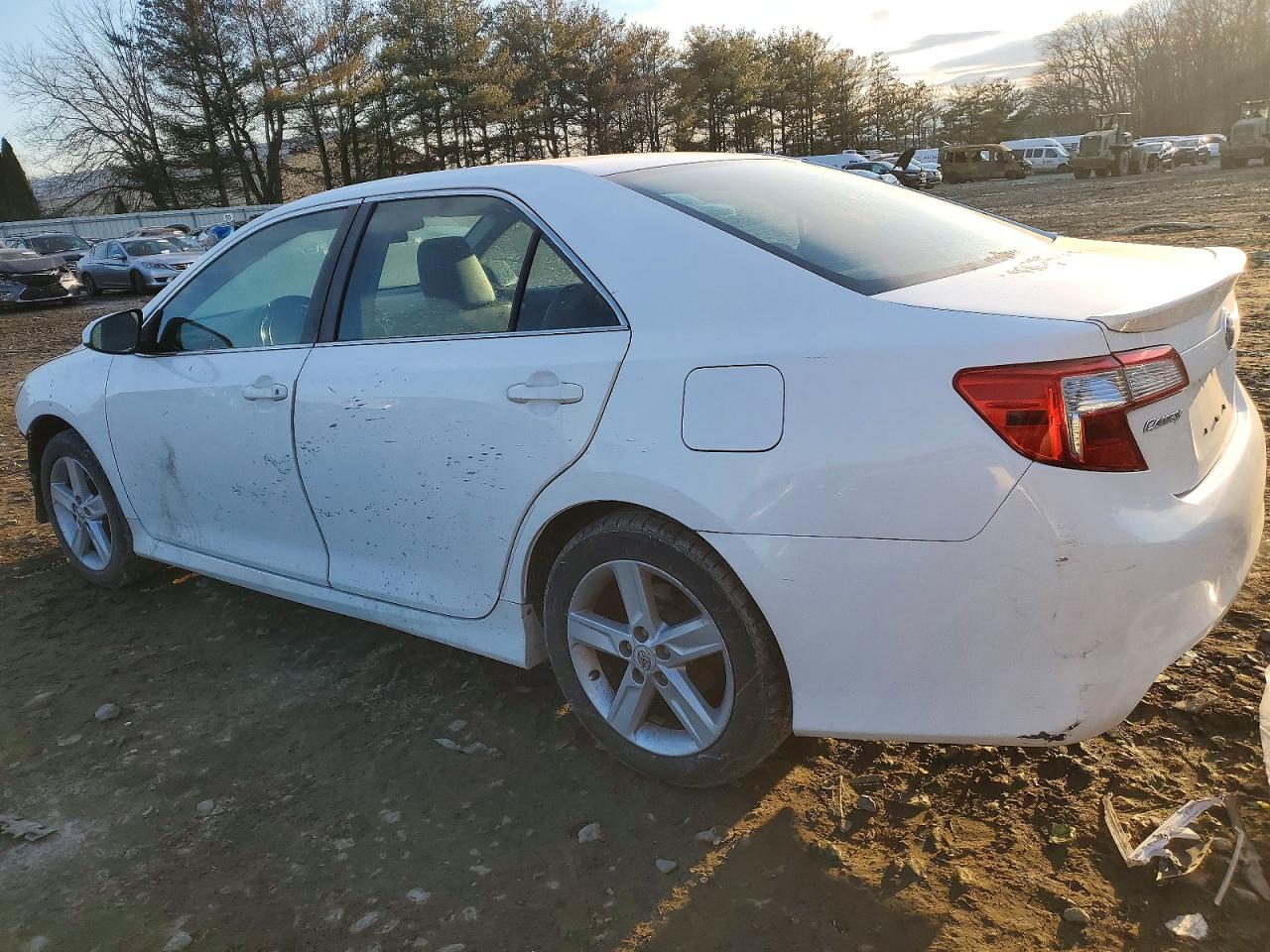 2013 TOYOTA CAMRY L photo 2