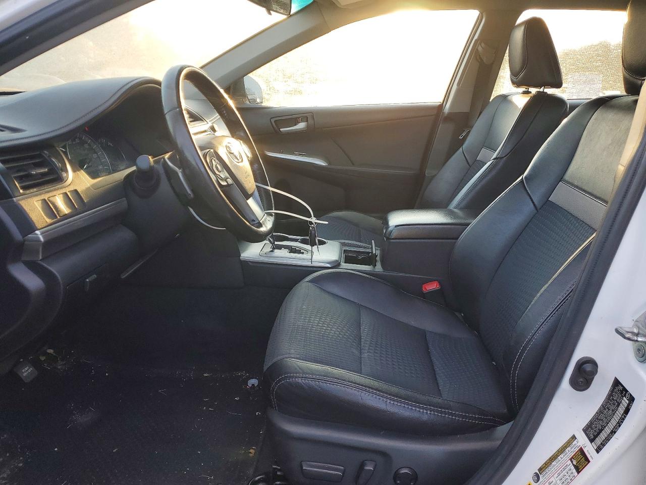 2013 TOYOTA CAMRY L photo 7
