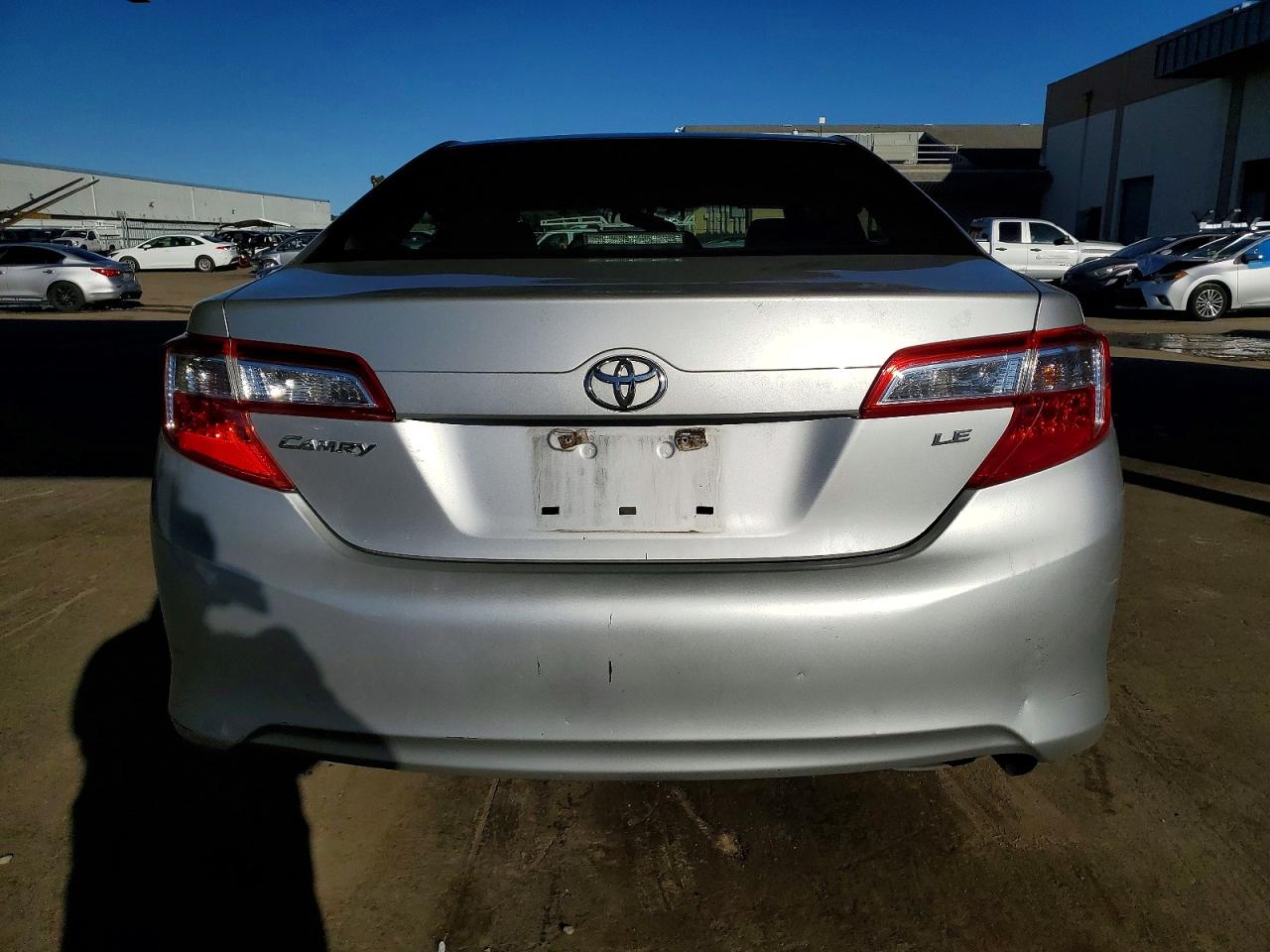 2014 TOYOTA CAMRY L photo 6
