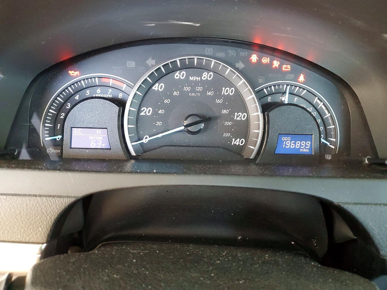 2014 TOYOTA CAMRY L photo 9