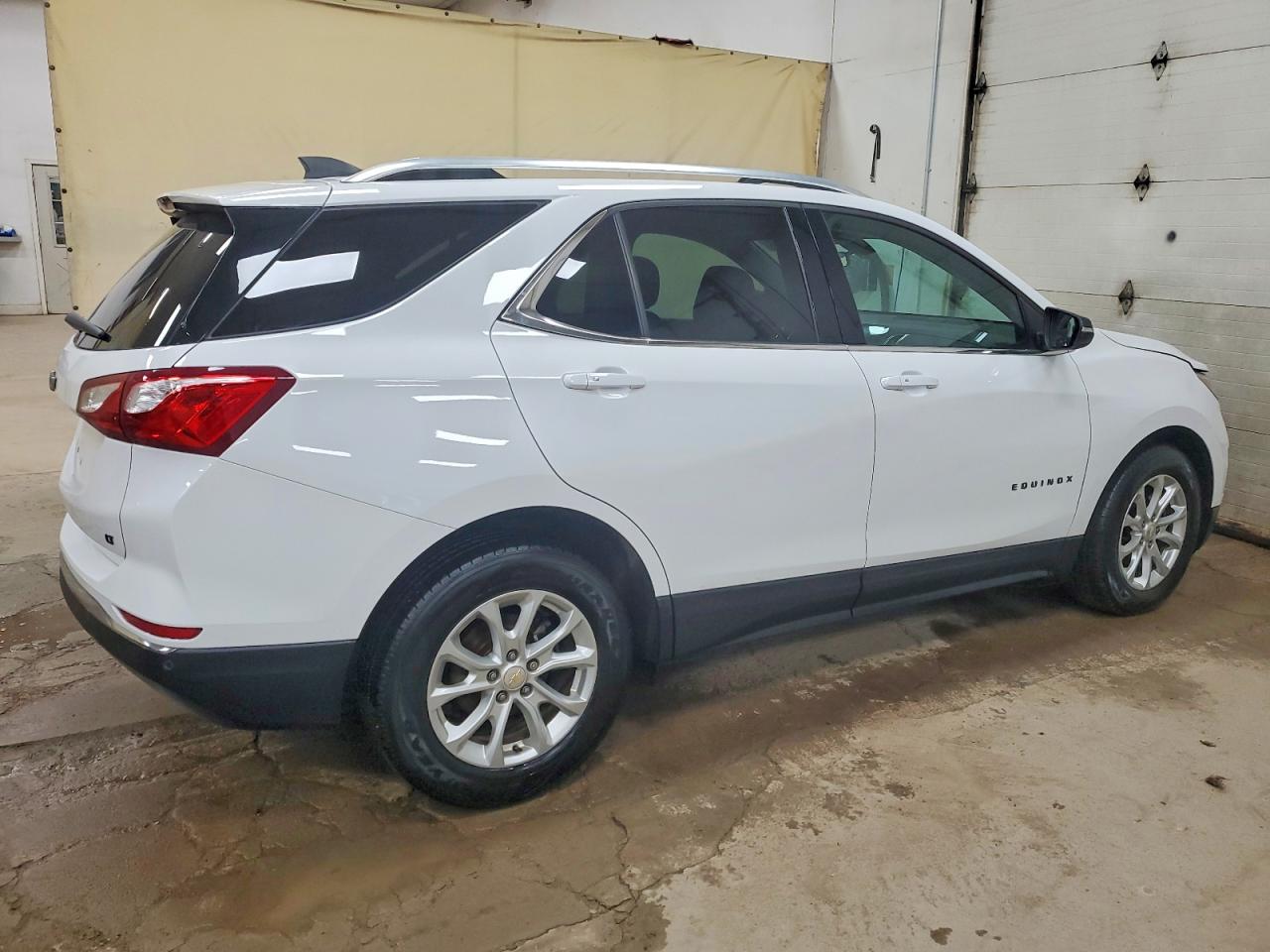 2018 CHEVROLET EQUINOX LT photo 3