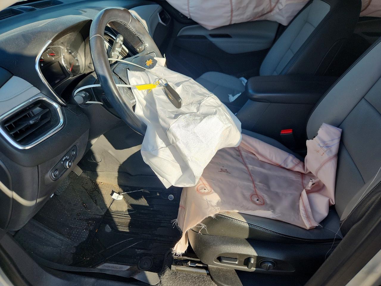 2020 CHEVROLET EQUINOX PREMIER photo 13