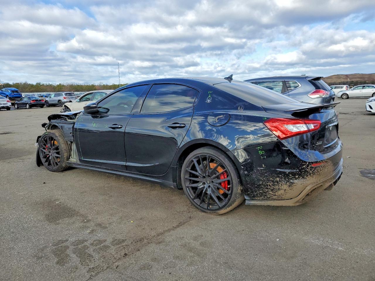 2019 MASERATI GHIBLI S photo 2