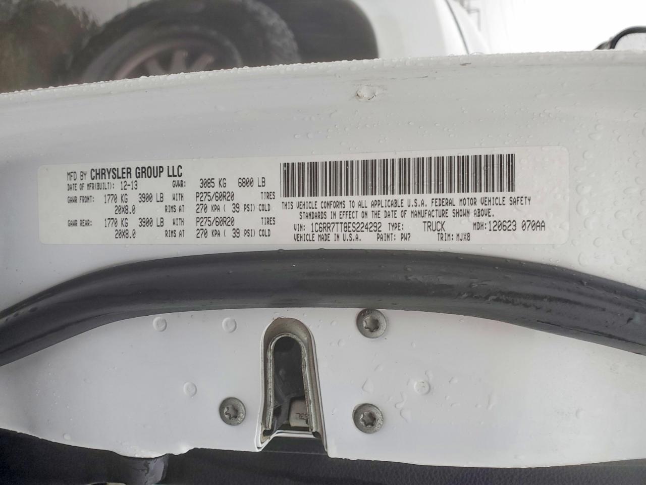2014 RAM 1500 SLT photo 12