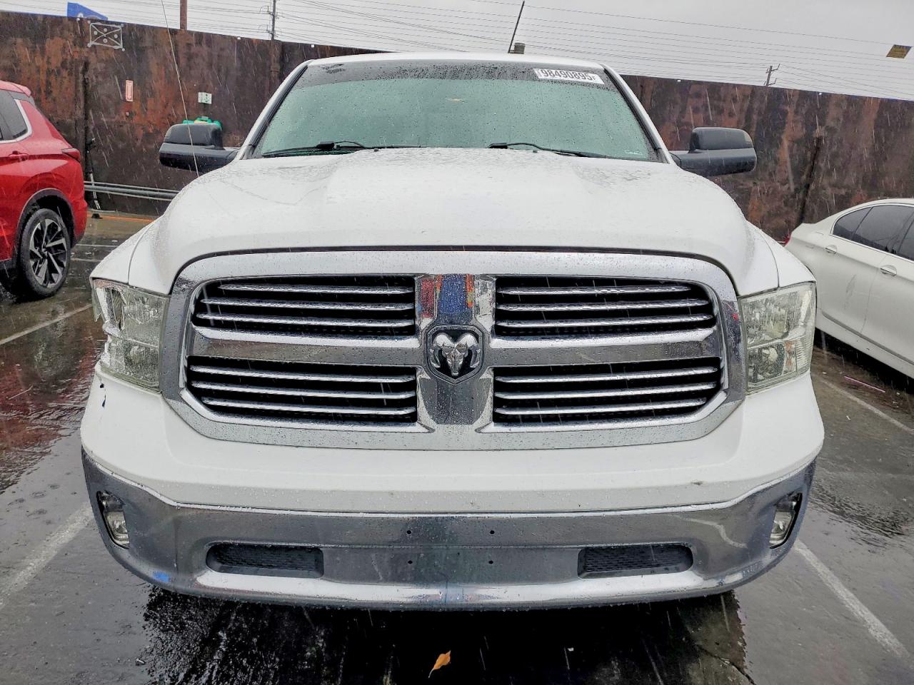 2014 RAM 1500 SLT photo 5