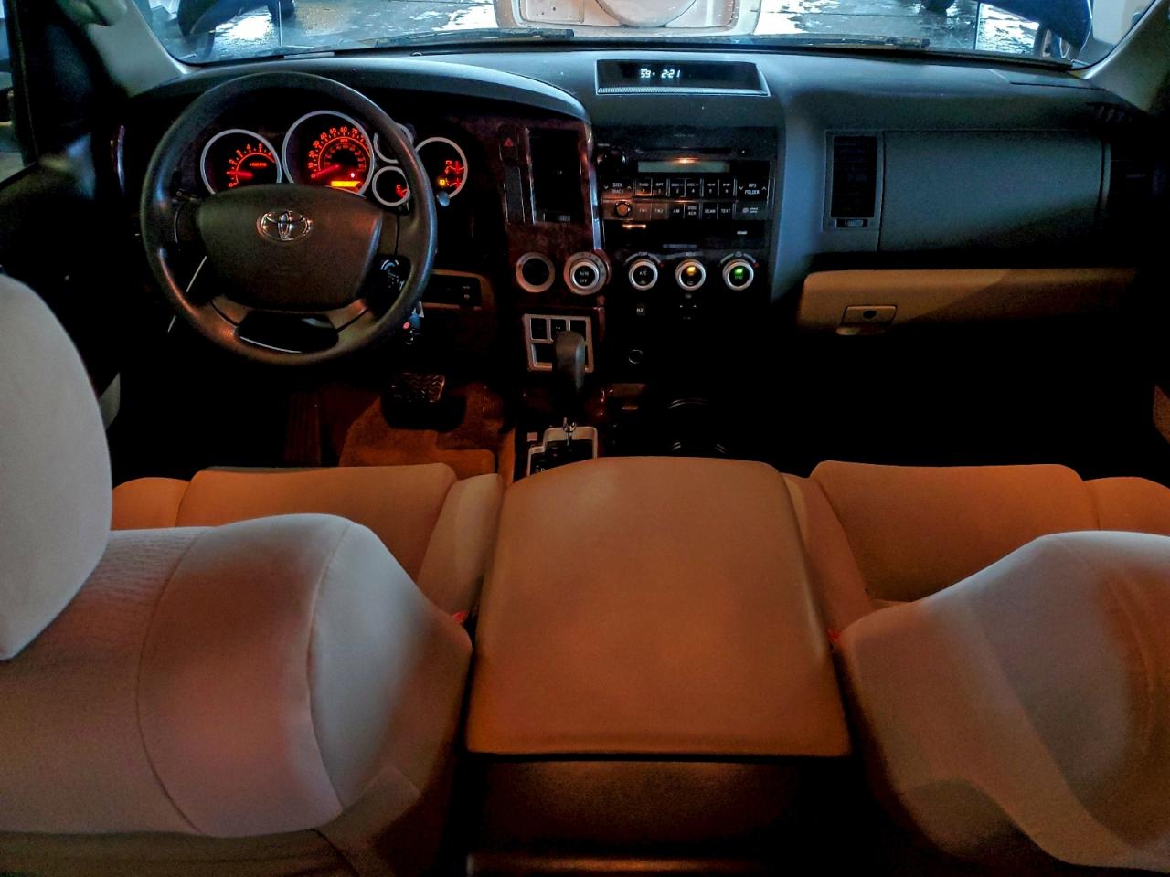 2008 TOYOTA SEQUOIA SR5 photo 8