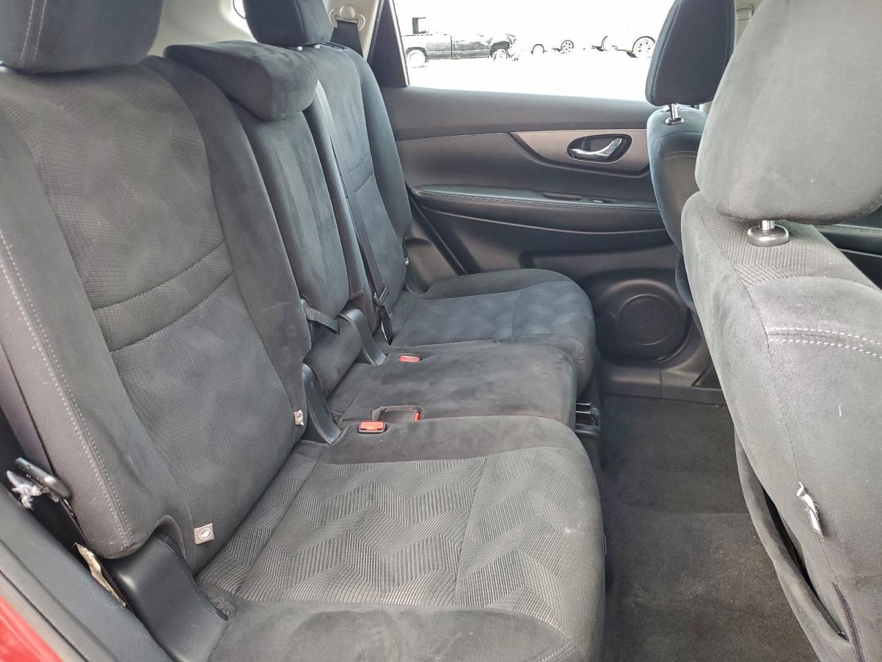 2016 NISSAN ROGUE S photo 11
