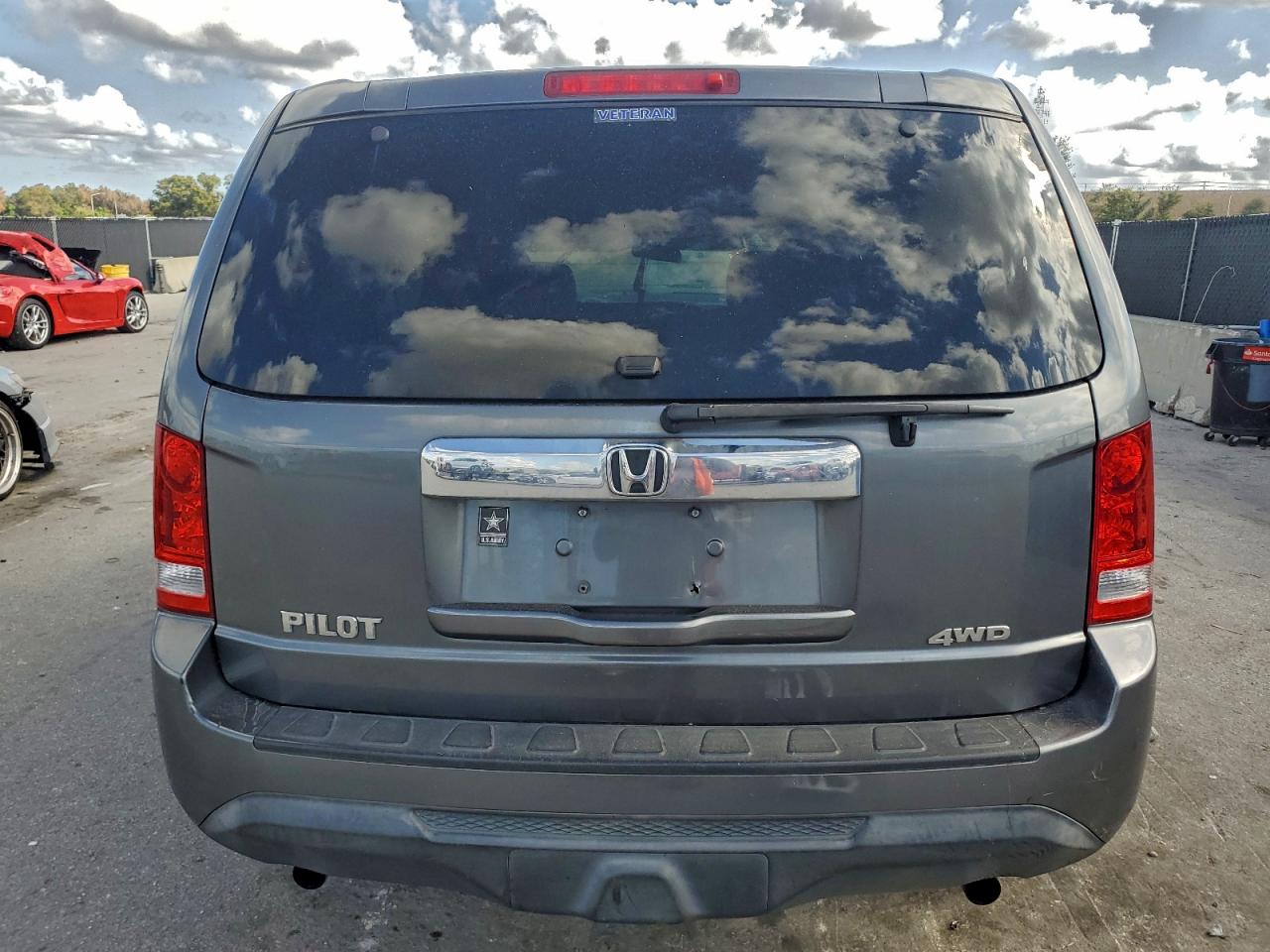 2012 HONDA PILOT LX photo 11
