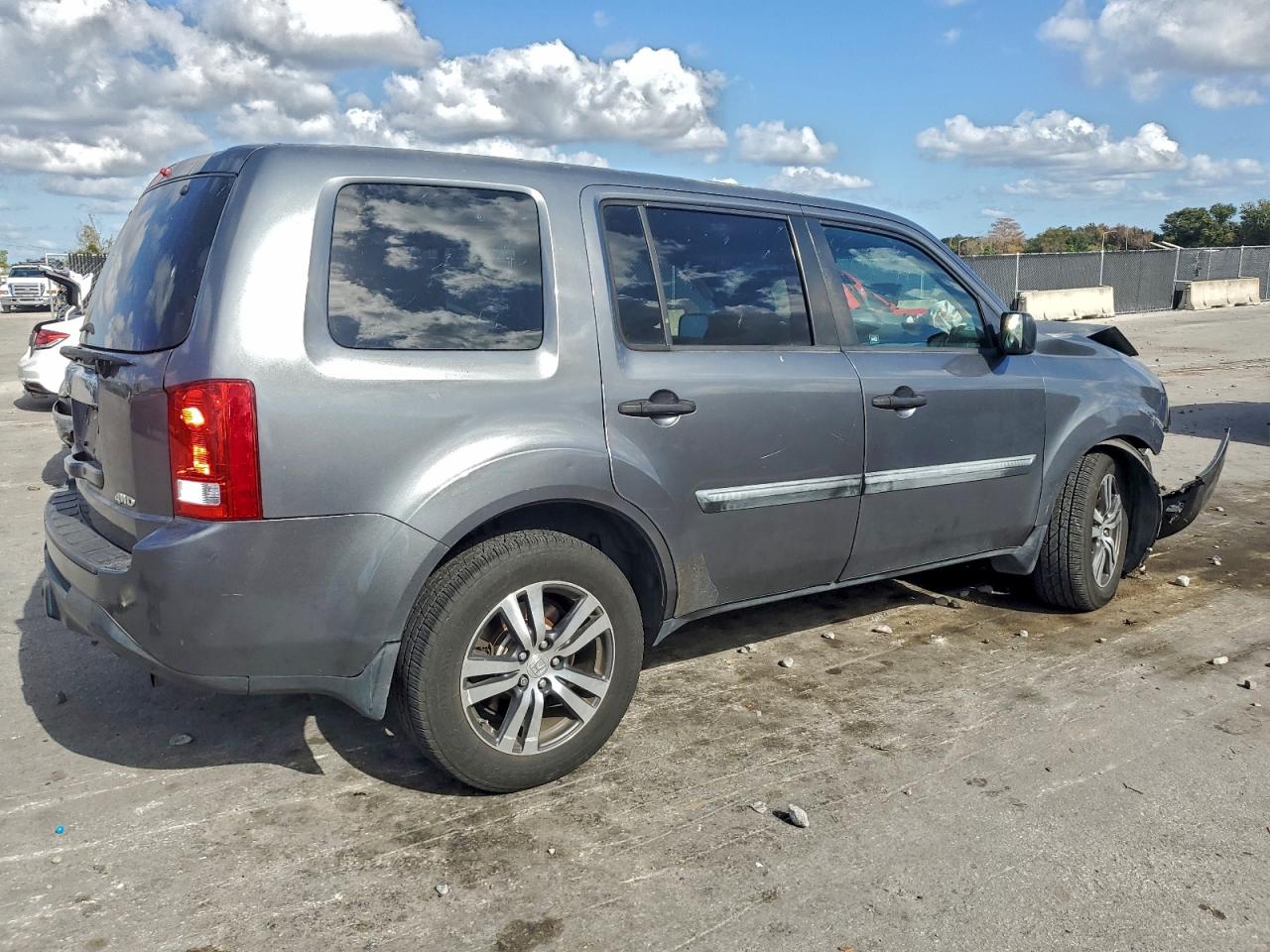 2012 HONDA PILOT LX photo 5