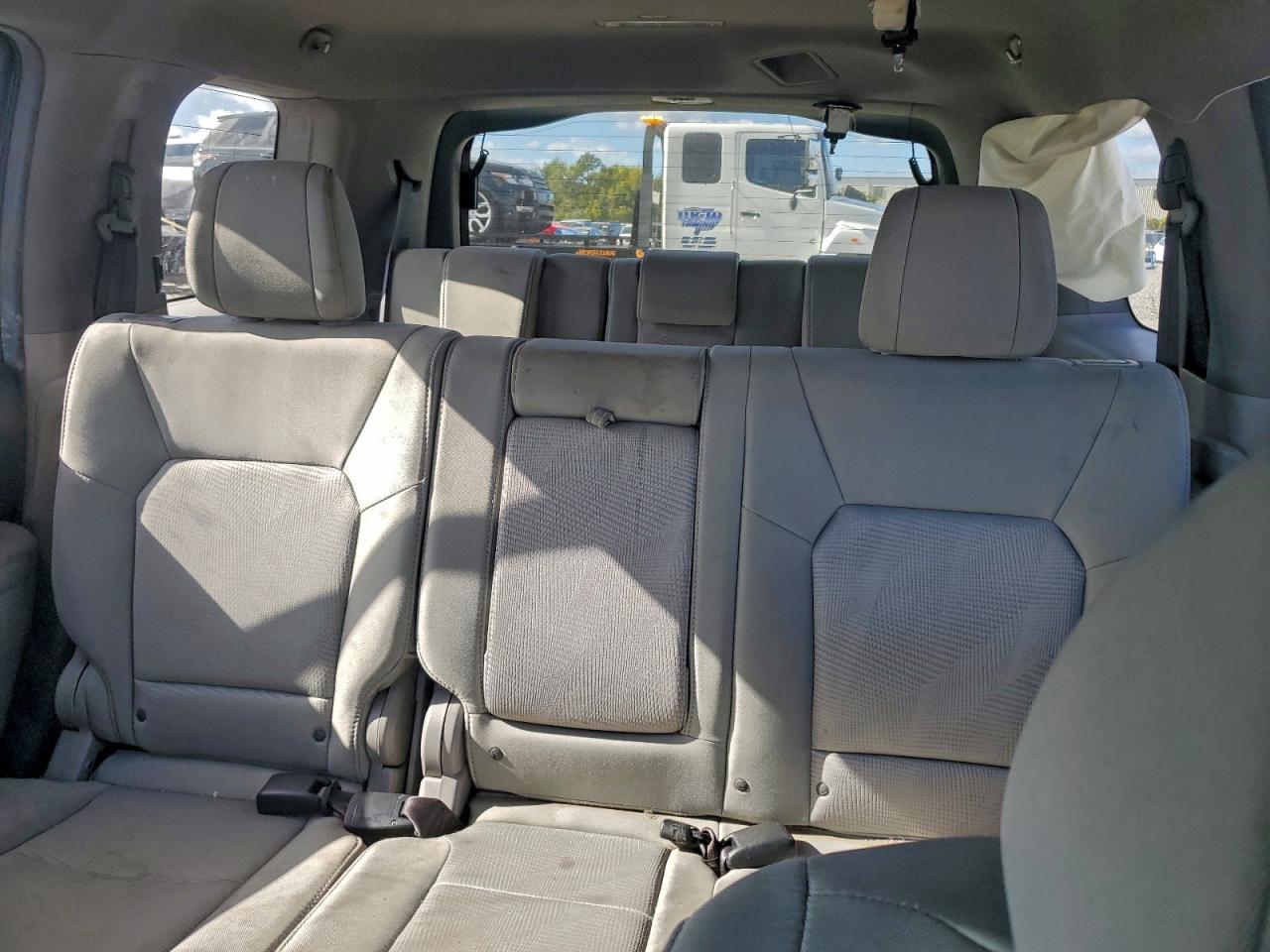 2012 HONDA PILOT LX photo 19