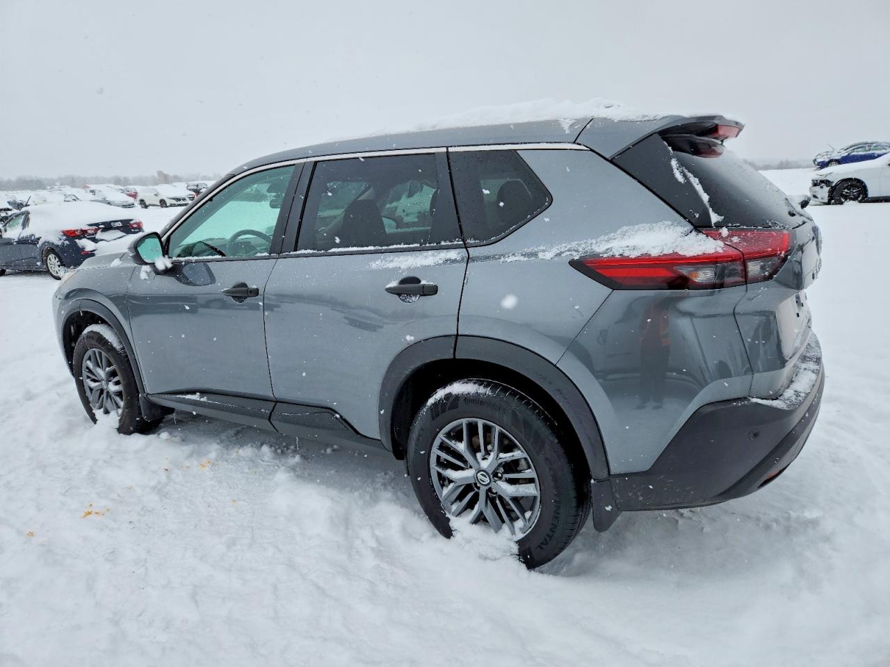2021 NISSAN ROGUE S photo 3