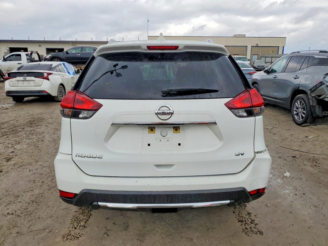 2018 NISSAN ROGUE S photo 6