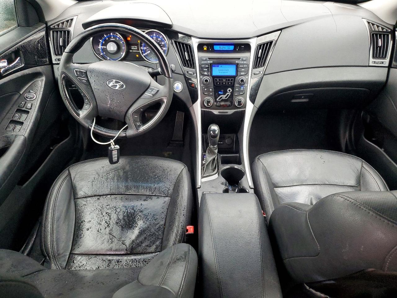 2012 HYUNDAI SONATA SE photo 15