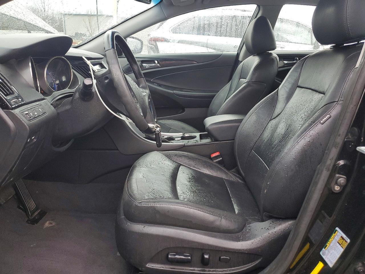 2012 HYUNDAI SONATA SE photo 13