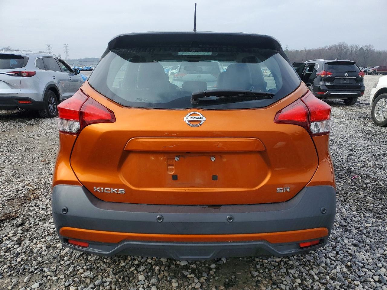 2020 NISSAN KICKS SR photo 6