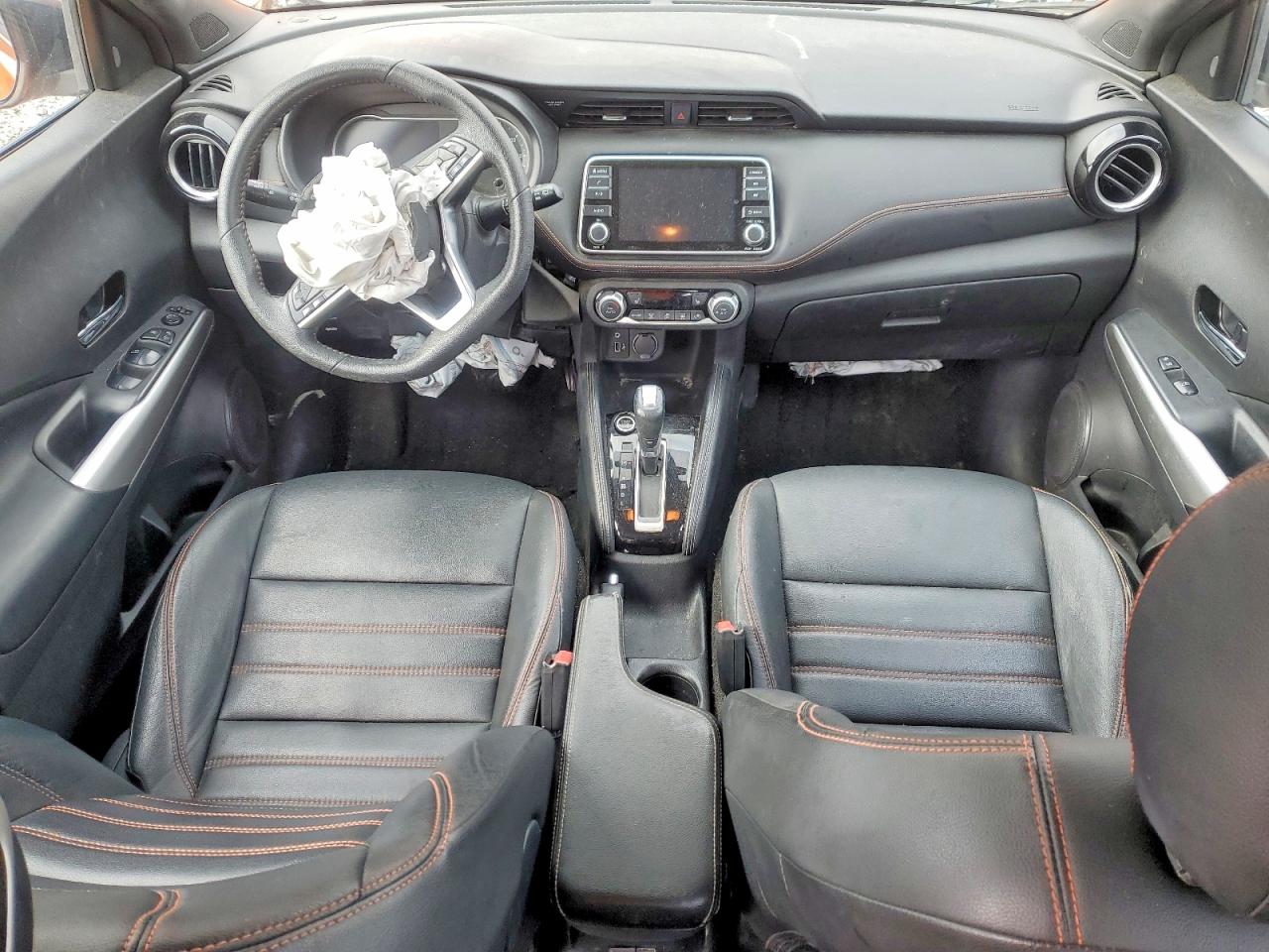 2020 NISSAN KICKS SR photo 8