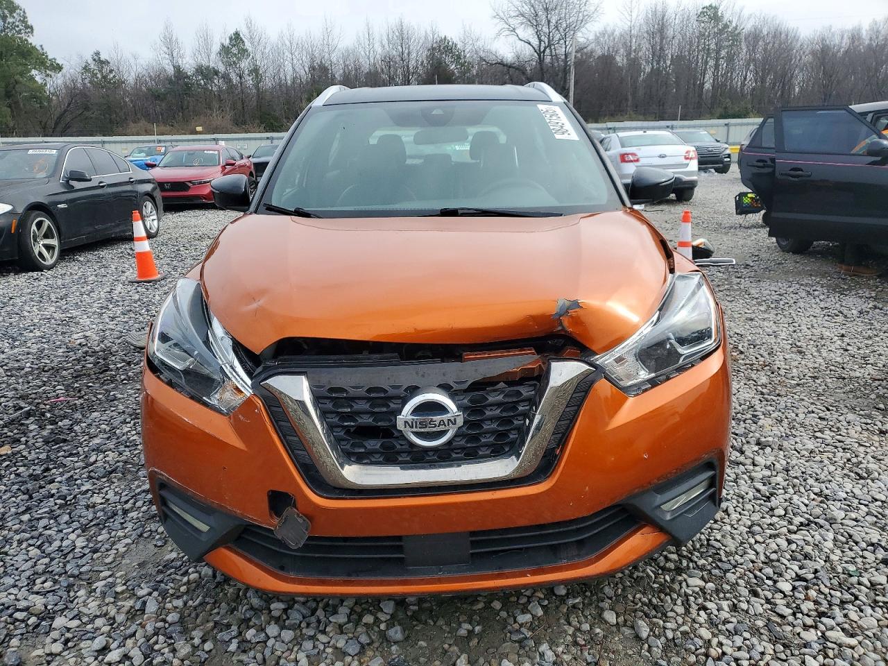 2020 NISSAN KICKS SR photo 5