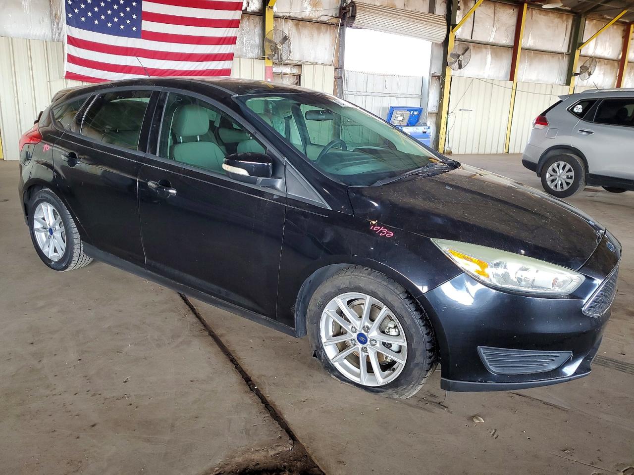 2017 FORD FOCUS SE photo 7