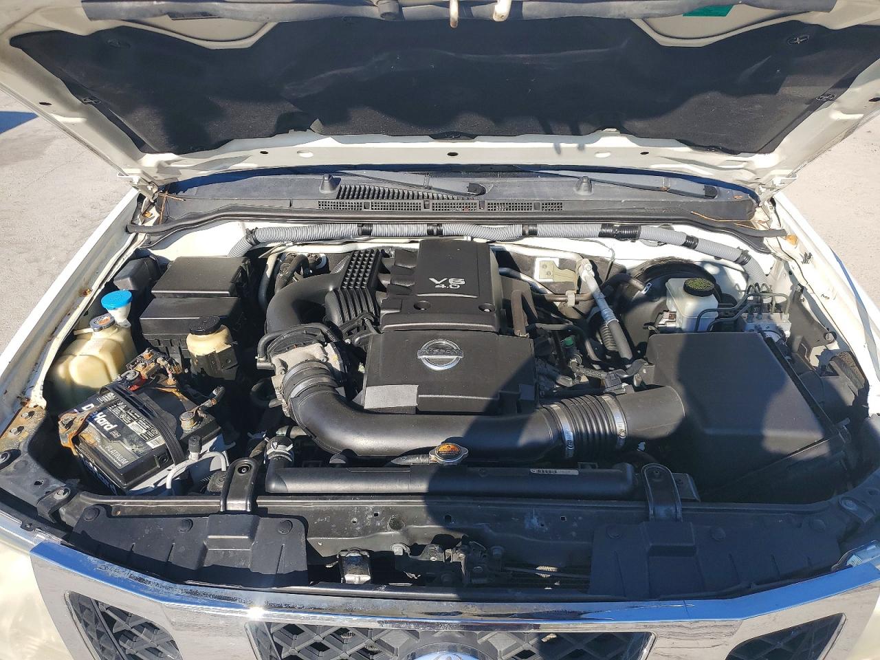 2011 NISSAN FRONTIER S photo 11