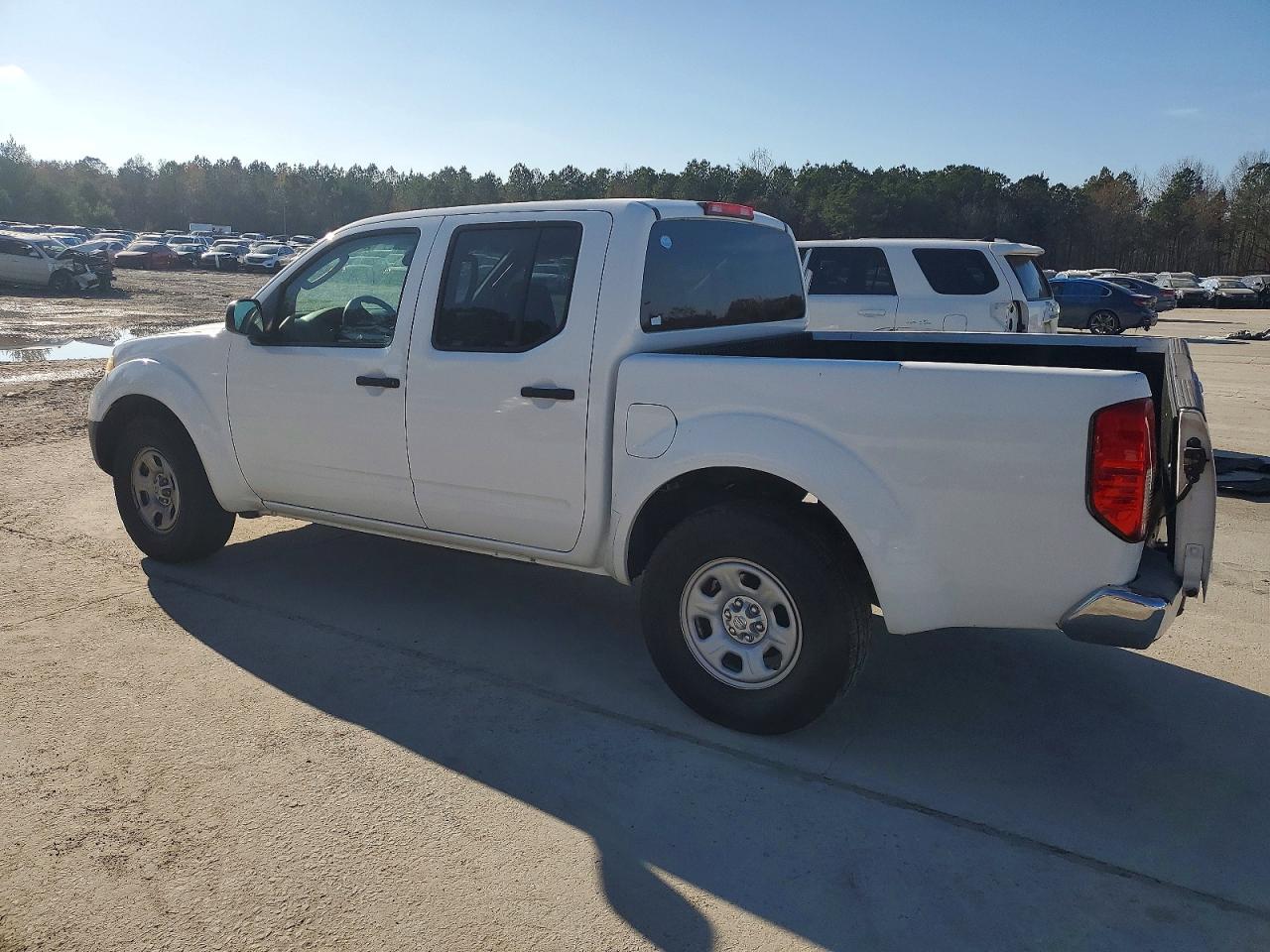 2011 NISSAN FRONTIER S photo 2