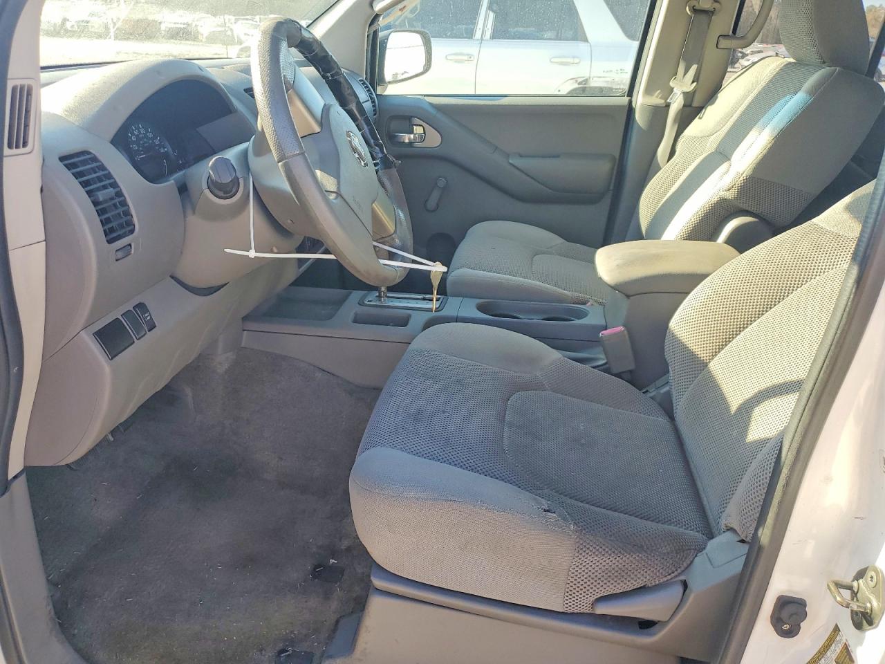 2011 NISSAN FRONTIER S photo 7