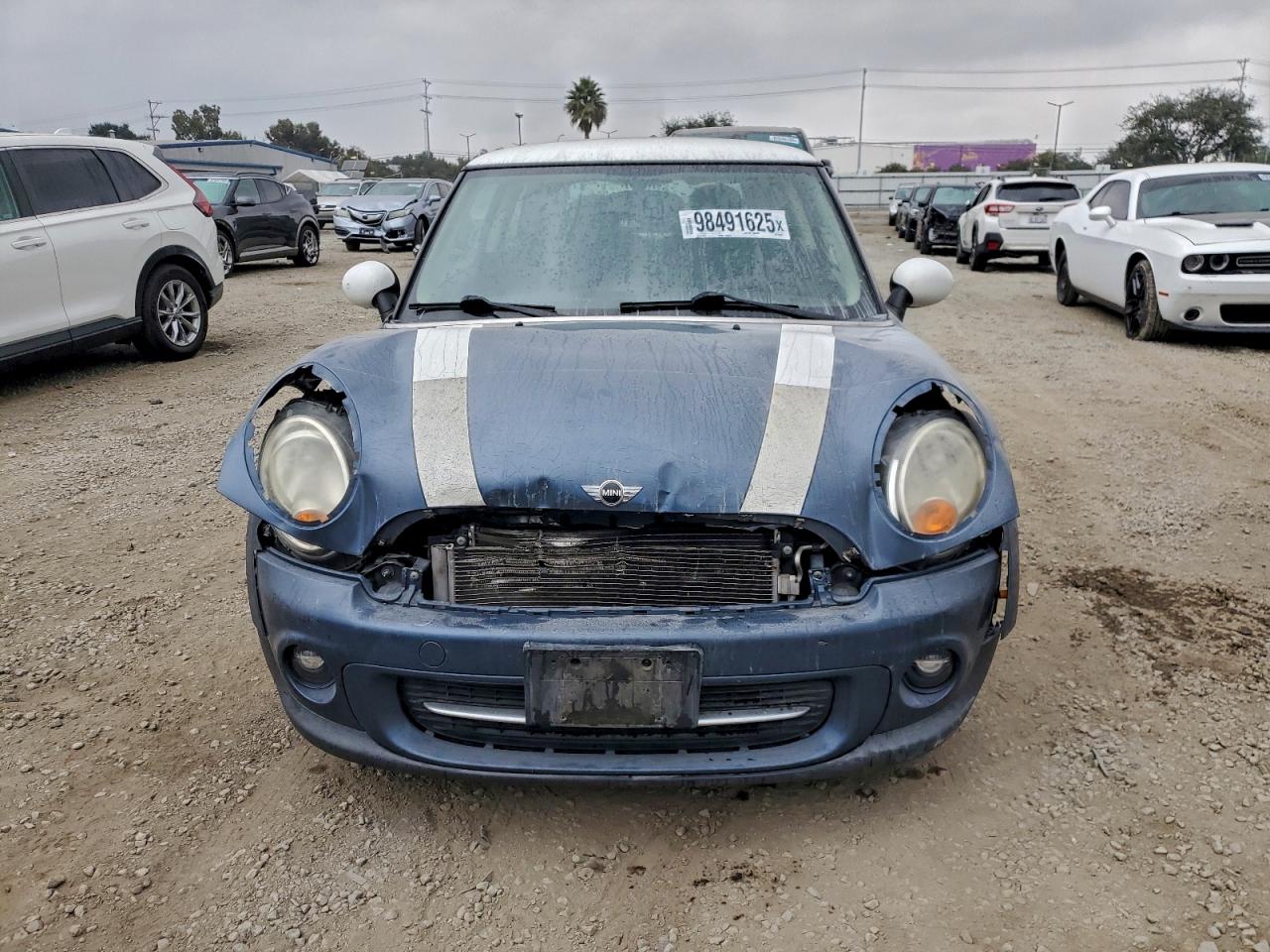 2011 MINI COOPER photo 5
