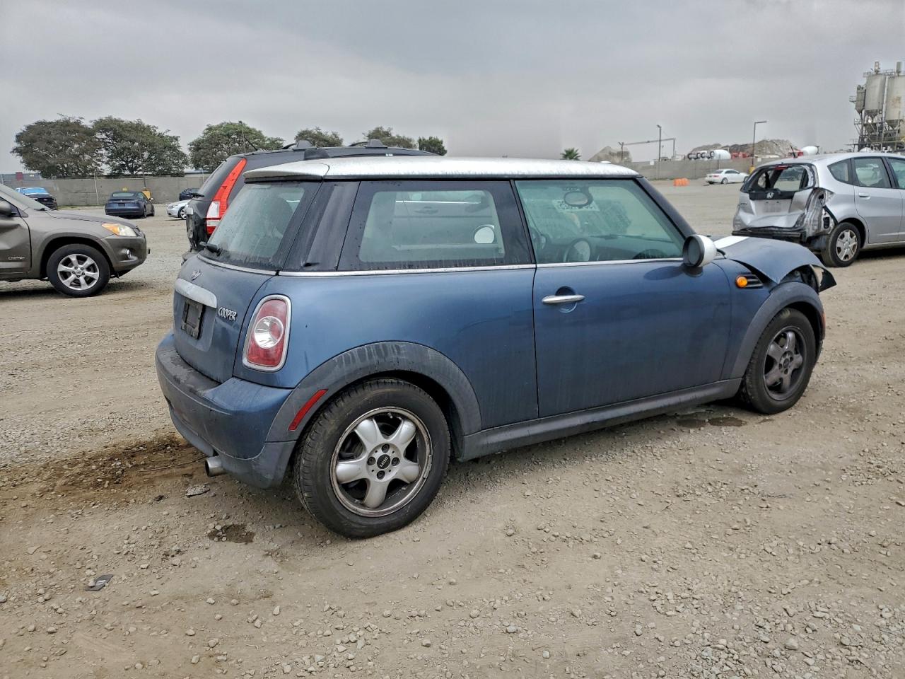2011 MINI COOPER photo 3