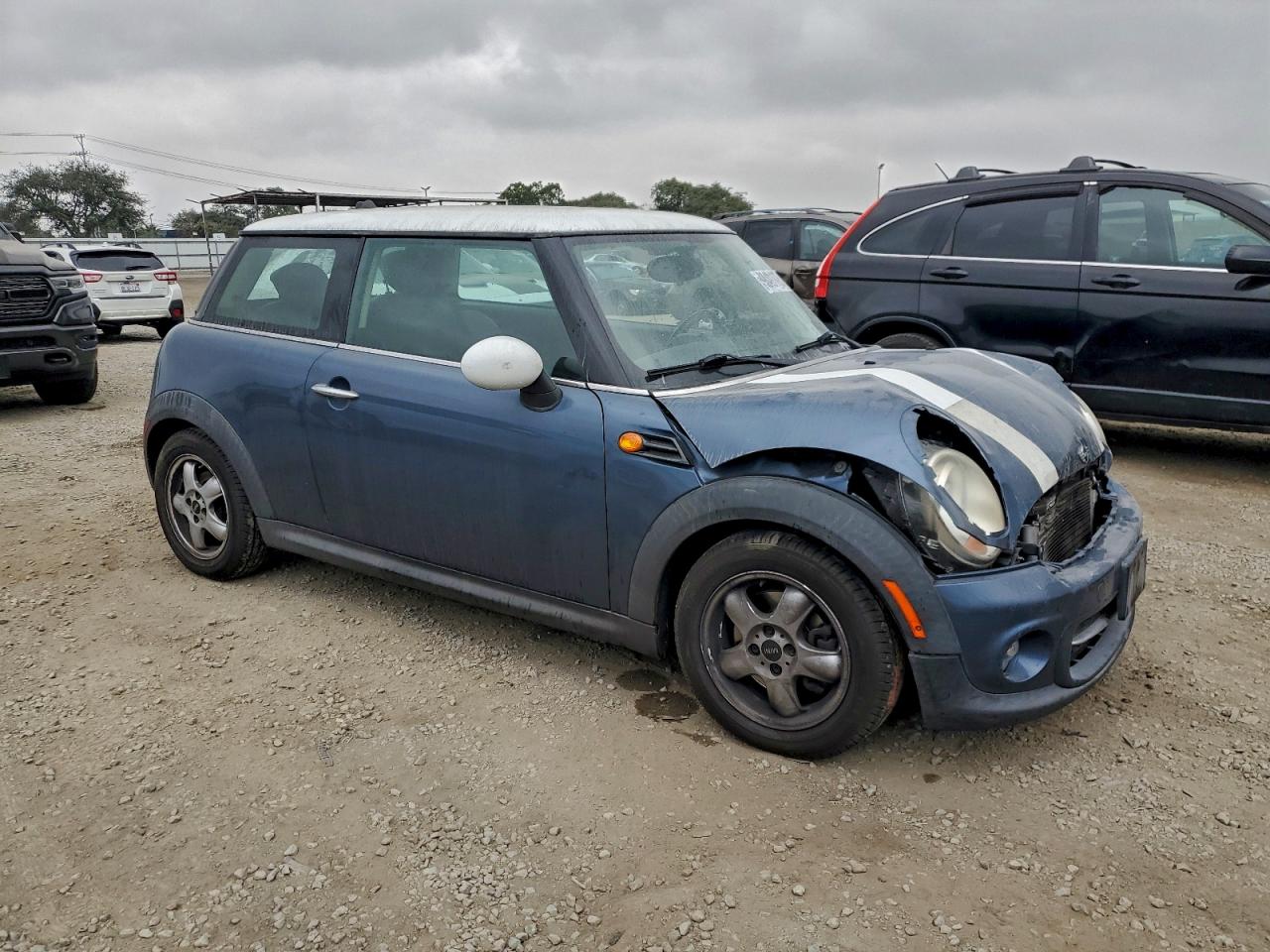 2011 MINI COOPER photo 4