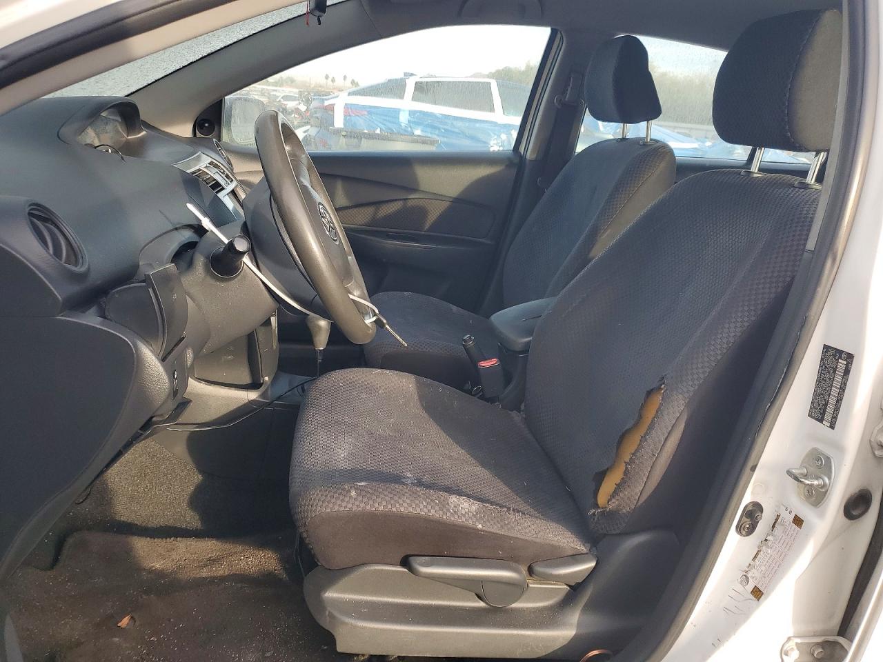 2007 TOYOTA YARIS photo 7