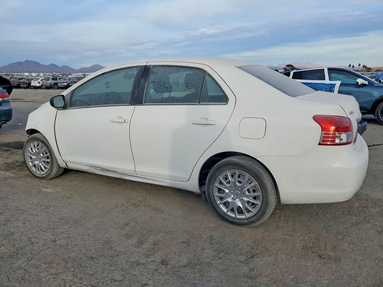 2007 TOYOTA YARIS photo 2