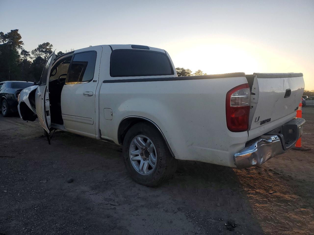 2006 TOYOTA TUNDRA DOUBLE CAB SR5 photo 2