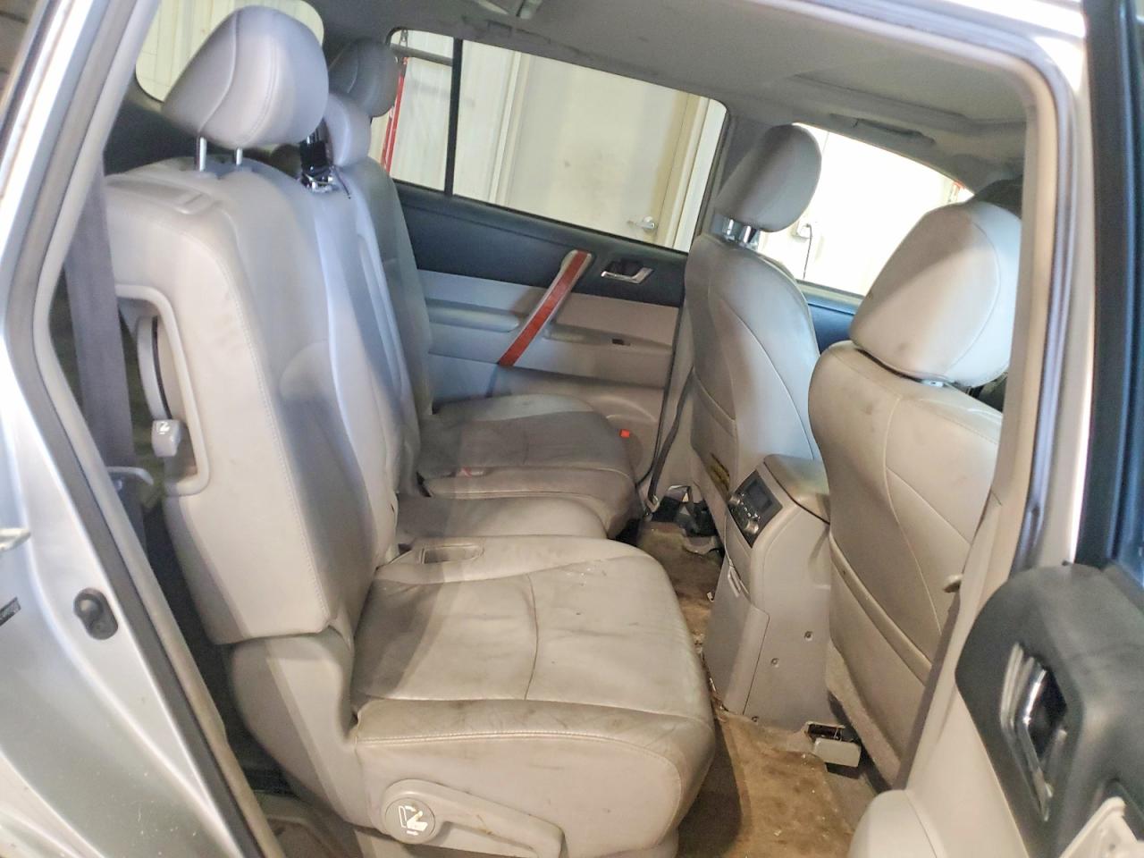 2009 TOYOTA HIGHLANDER LIMITED photo 11